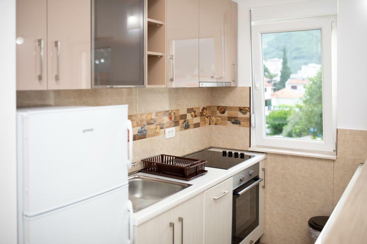 Center 2 * Budva