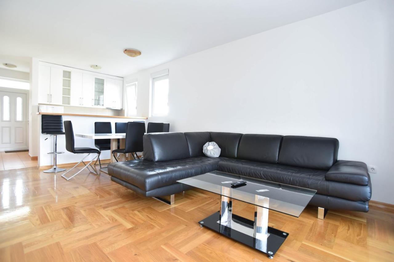 Center 2 Apartment Budva